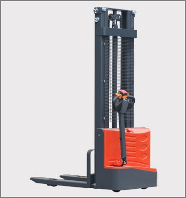 Technical data of electric stacker YLFE15