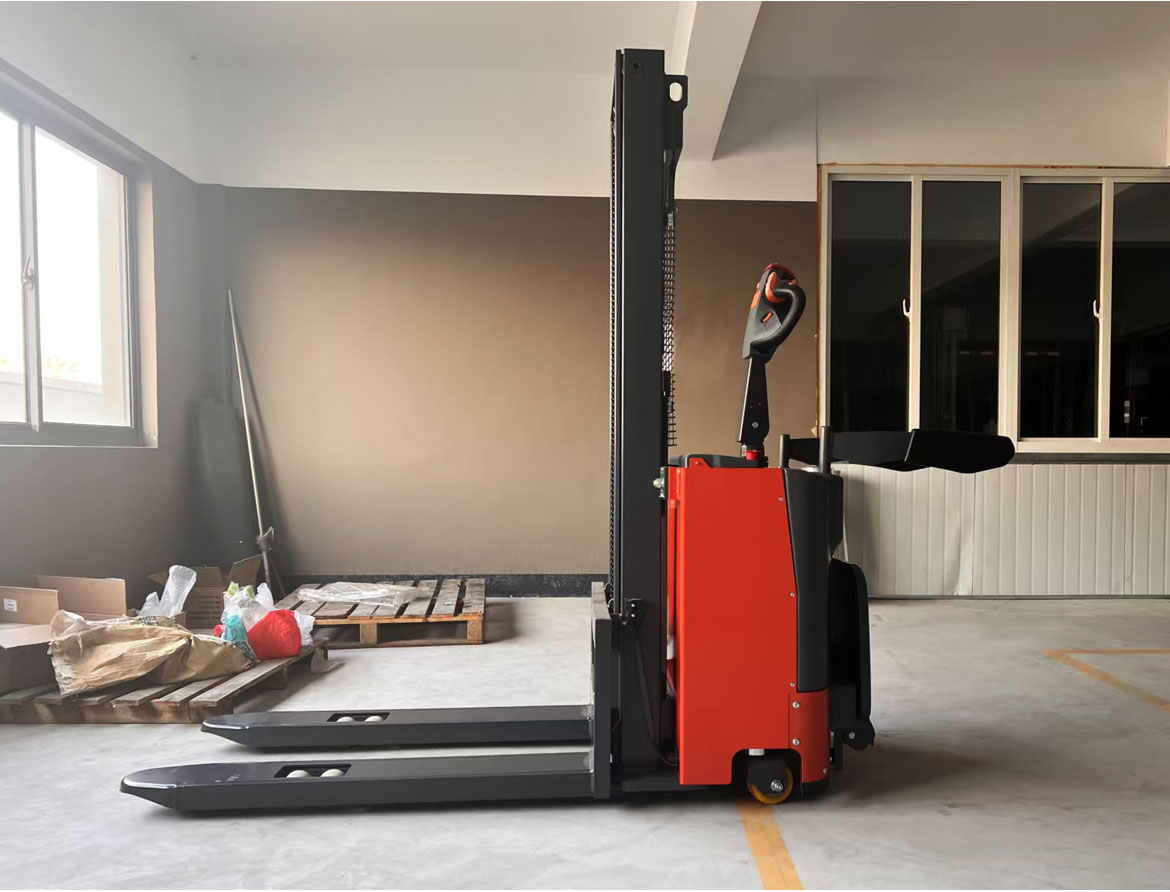 Technical data of electric stacker YLFES15E