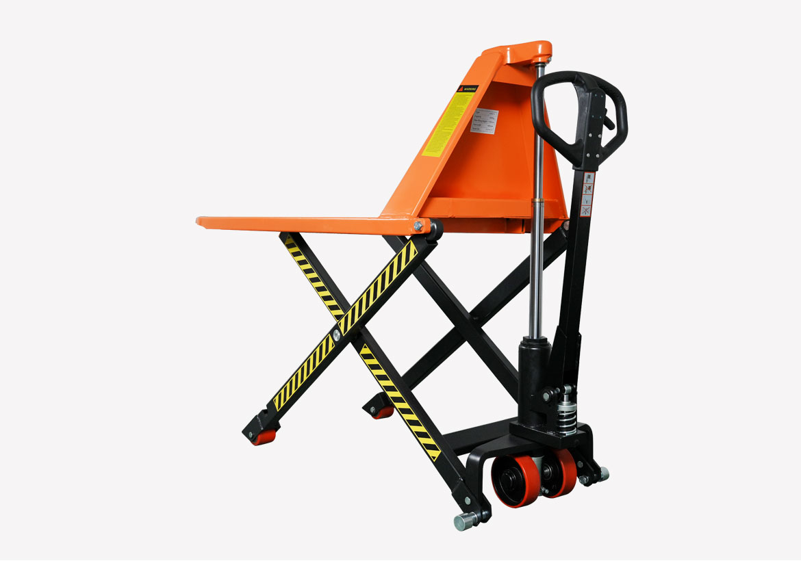 Double cylinder high-lifting carrying vehicle