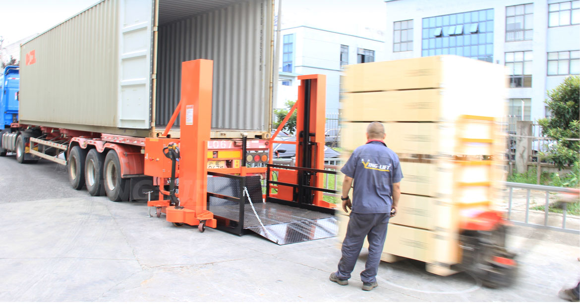 Mobile Dock Lift